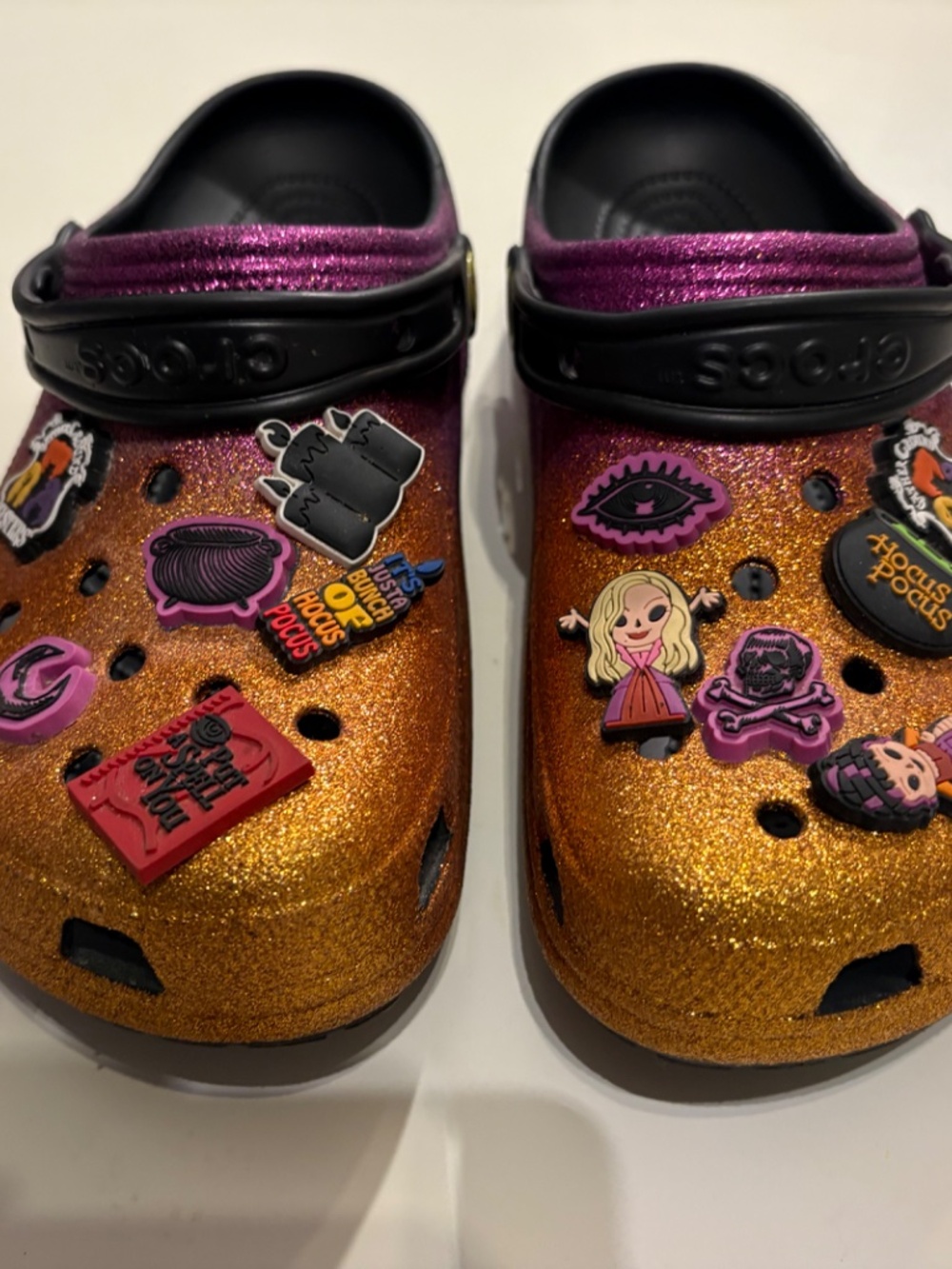 Disney Hocus Pocus Crocs - Picture 4 of 9